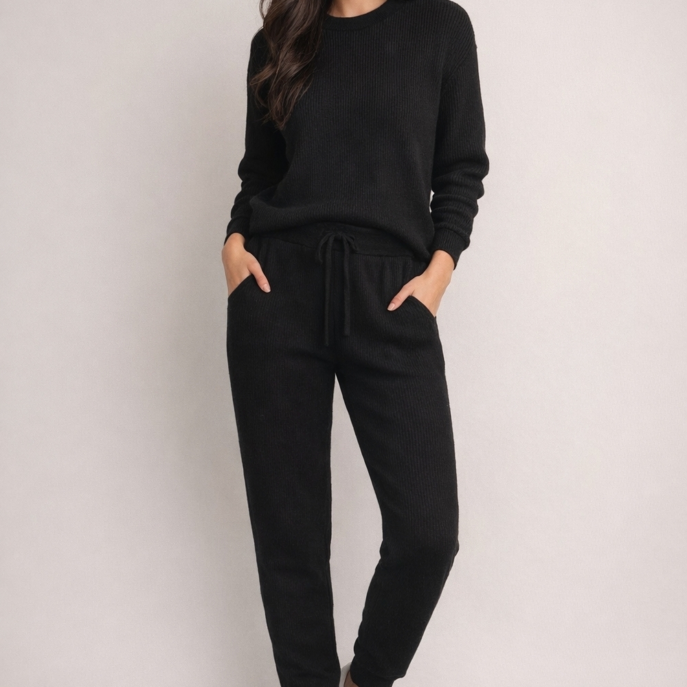 Women's Black Knit Lounge Outfit Size Medium Ribbed Material Heavy Thick